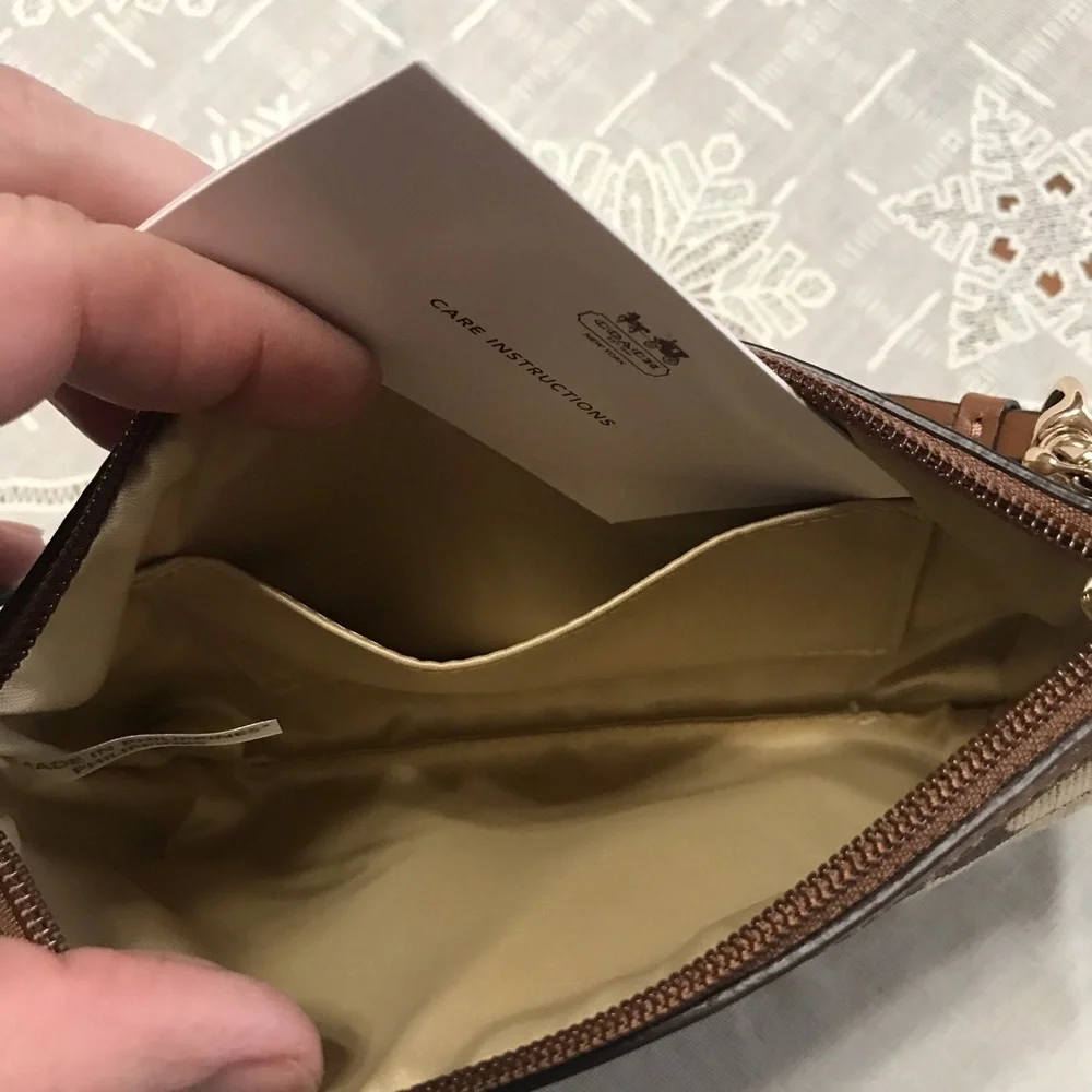 Khaki Cherry 7 X 5 Large Wristlet F51724‎ Pocket